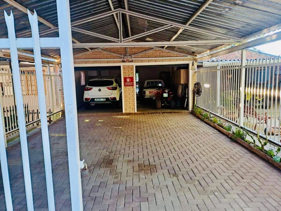 4 Bedroom Property for Sale in Maselspoort Free State